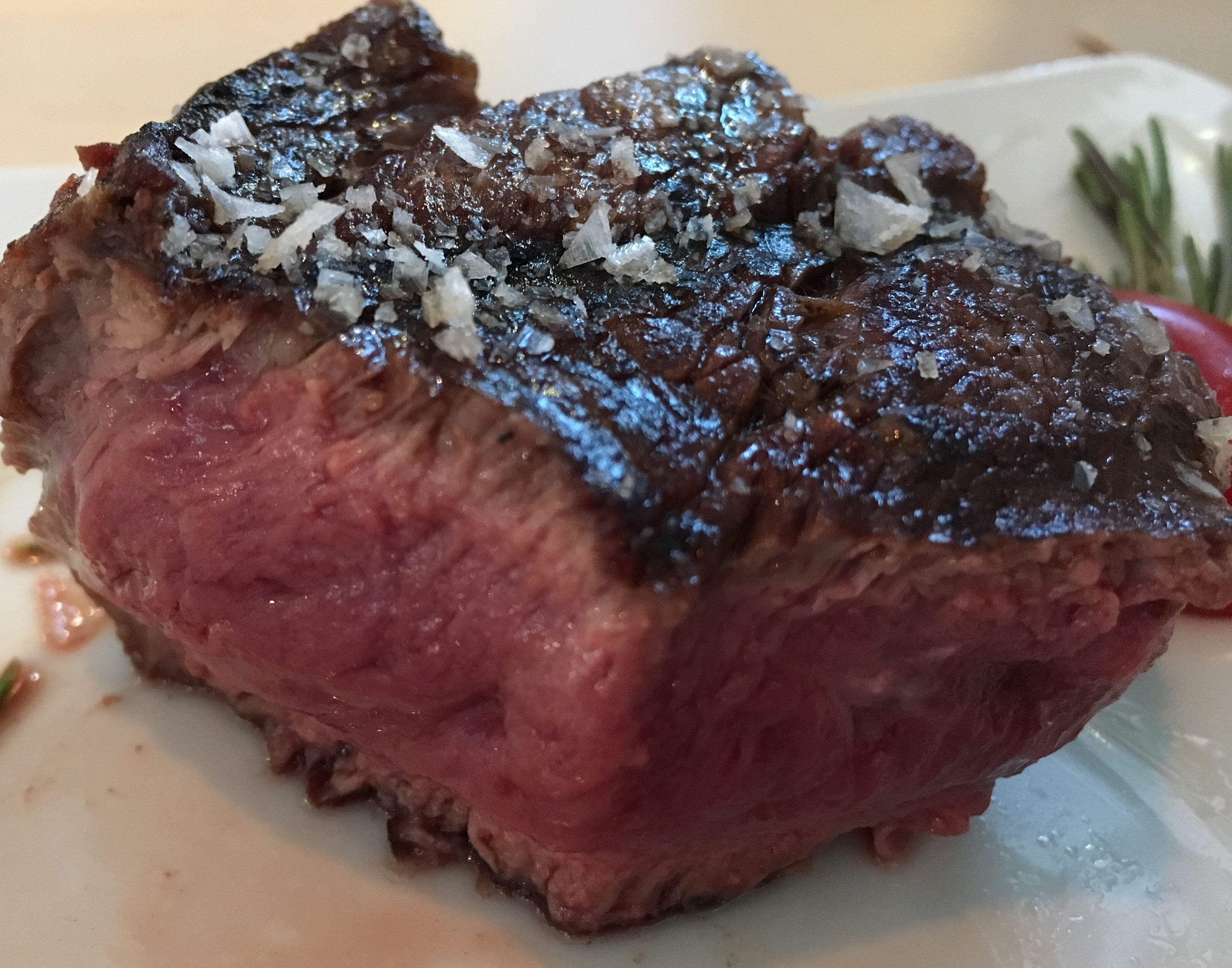La alacena 34 sirloin steak medium rare